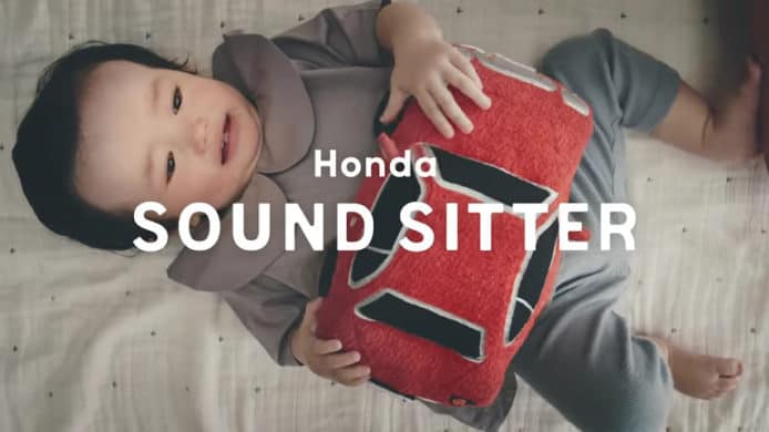 協助嬰兒穩定情緒   Honda 用引擎聲製作幼兒攬枕