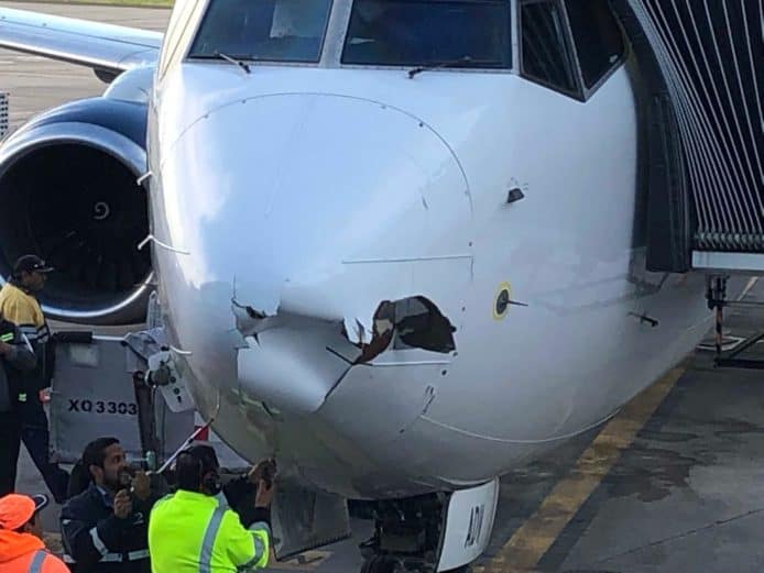 墨西哥客機與無人機相撞  機頭損毀幸無人受傷