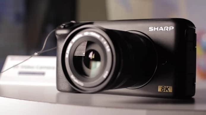 Sharp 展出全新 8K Micro 4/3 相機