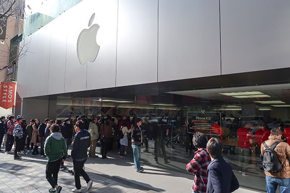 【有片睇】日本 Apple Store 無褔袋但送 Gift Card 大排長龍　最高獲贈 24000 日元