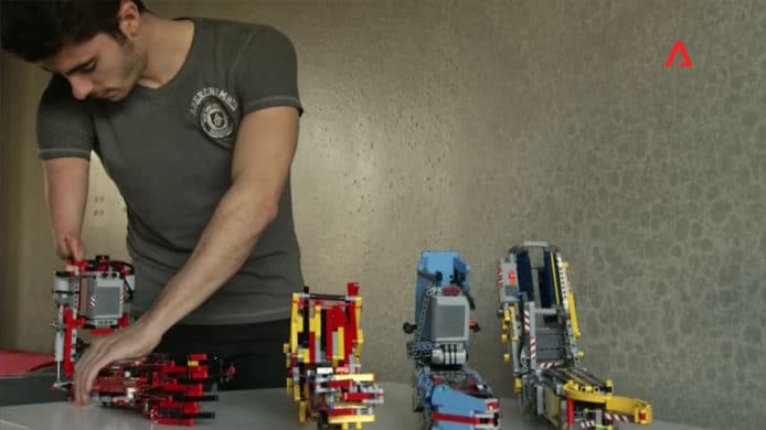 19 歲青年以 LEGO 積木自製義肢