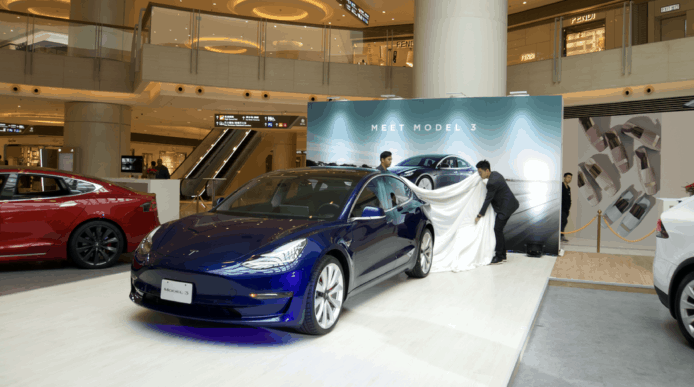 Tesla Model 3 純電動車抵港展出　香港交付時間表更新