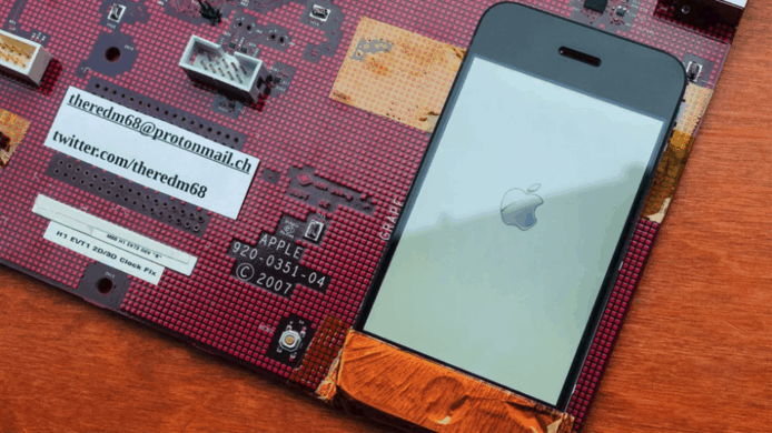 初代 iPhone 原型底板首度曝光　窺探 Apple 絕密開發秘辛？