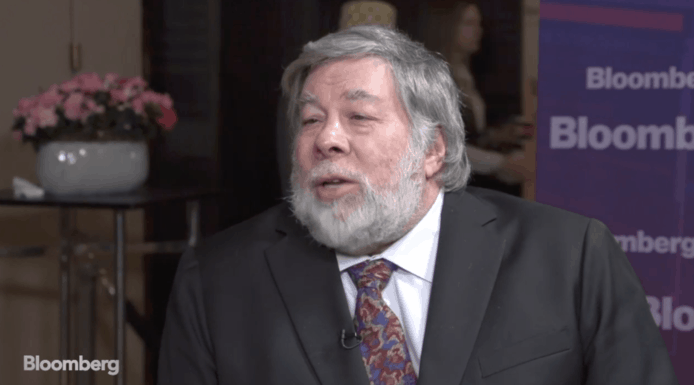 Apple 共同創辦人 Steve Wozniak：我很想要摺機！