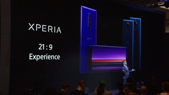 傳 Sony 與富士康合作　未來 Xperia 手機將外判？