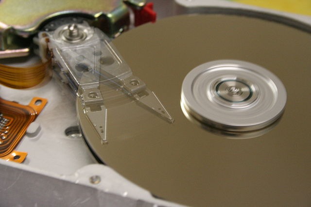 研究發現數據會影響硬碟重量