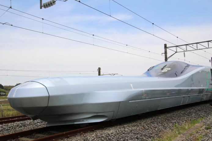 日本測試新一代子彈火車   時速接近 400 公里