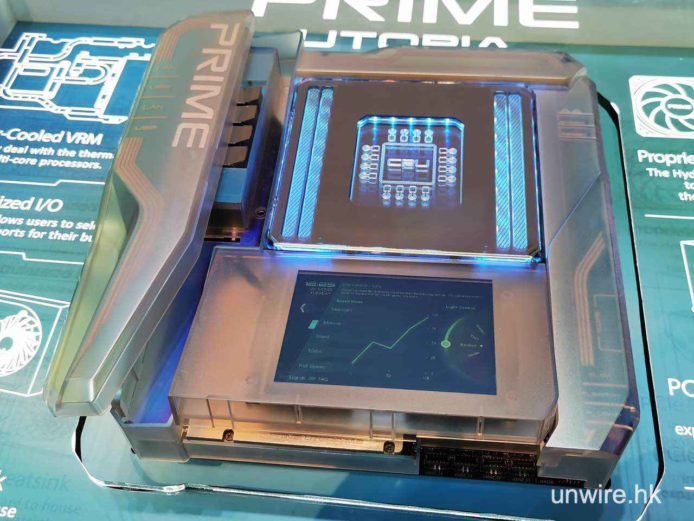 ASUS Prime Utopia 概念底板　提升散熱效率+7吋熒幕顯示運作