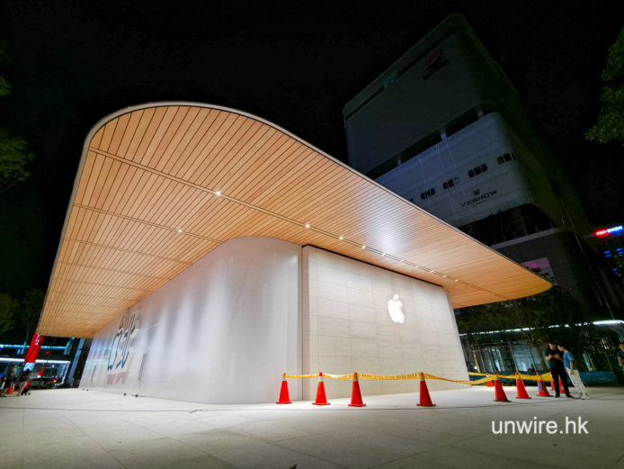 Apple Store 台北新店「Apple 信義 A13」夜景更迷人