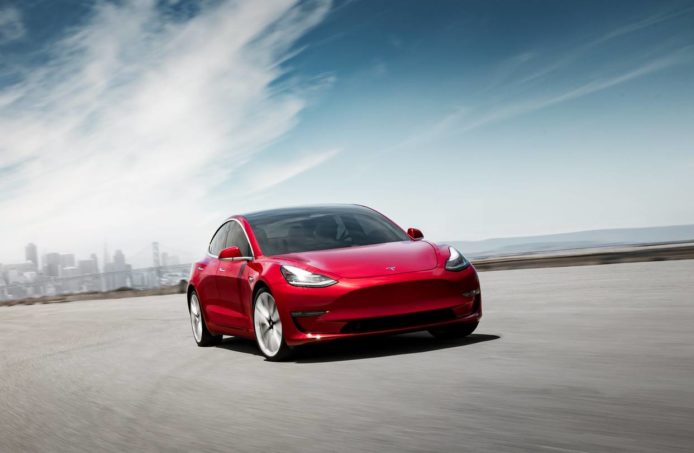 Tesla Model 3 Performance 性能版本攻港　「一換一」計劃只需 44 萬起