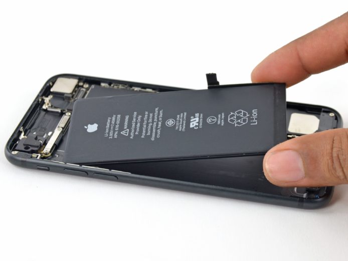 供應 iPhone 原廠零件和工具   Apple 放寬第三方維修商限制
