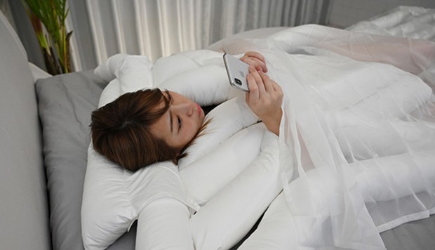 日本烏冬被面世 　方便一邊懶床一邊玩手機