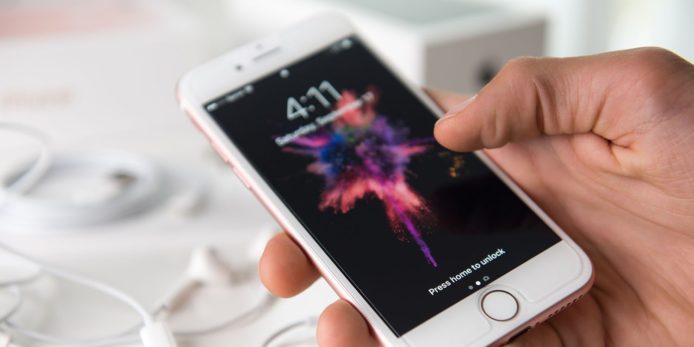 外媒指 iPhone 7 輻射超標 　蘋果：「測試不精確」