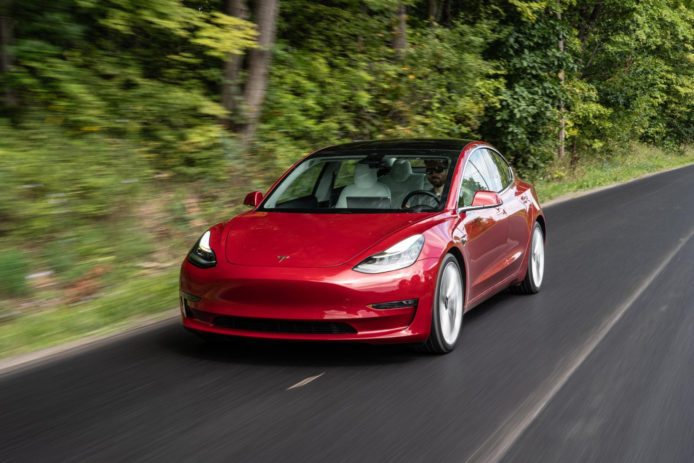 新出廠 Tesla Model 3 將加入低速發聲警示裝置