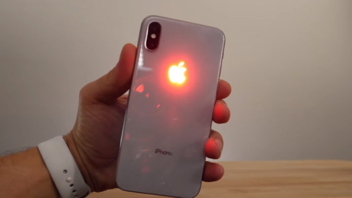 Apple 獲批設計專利   未來 iPhone 蘋果標誌會發光