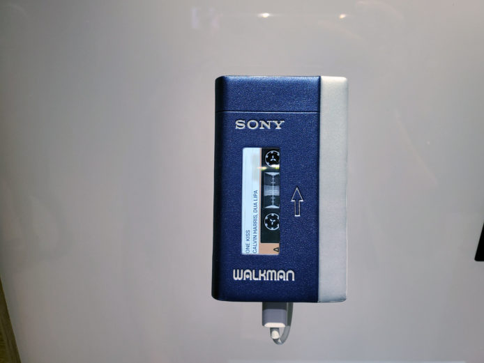 【實試】Sony WALKMAN NW-A100TPS　復古初代 WALKMAN 外殼