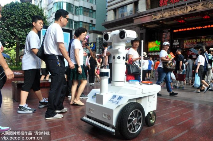 上海 5G 巡邏機械人投入應用  360 度無死角監控