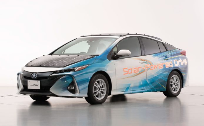 豐田 Prius 太陽能發電版測試   充電效率高達 34%