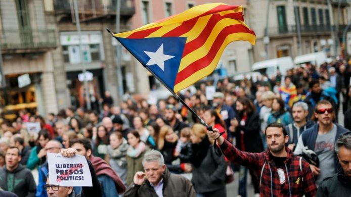 西班牙警方封鎖微軟 GitHub     警方斥協助示威活動
