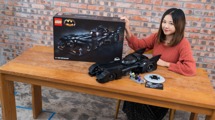 【實試】LEGO 1989 Batmobile 蝙蝠車模型    還原 1989 年電影版蝙蝠車造型