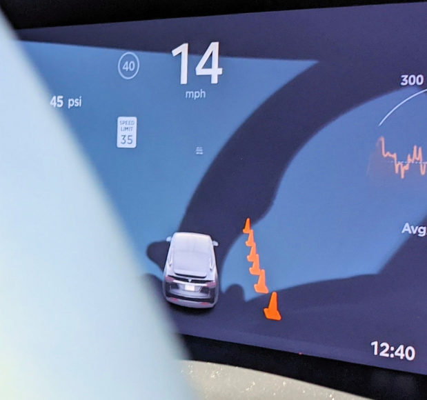 Tesla 更新自動駕駛系統   加入識別雪糕筒功能
