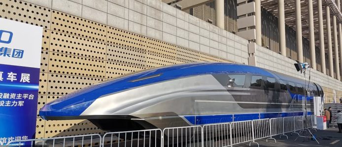 中國最新磁浮列車亮相   無人駕駛時速 600 公里