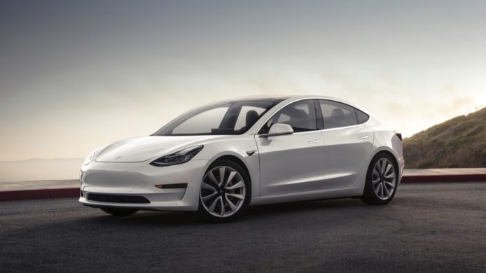 續航距離勢必飆升   Tesla Model 3 傳推出 100kWh 電池版本