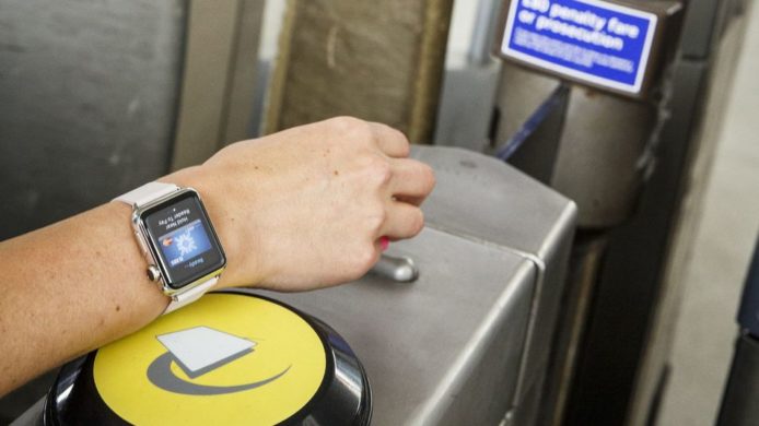 Apple Pay 地鐵付款加速　Express Transit 跳過 Face ID 或指紋驗證