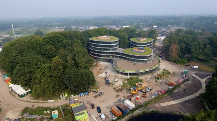 【有片睇】荷蘭木製現代大樓僅用16萬螺絲組裝  可輕鬆拆卸循環再用