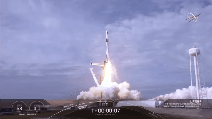 【有片睇】SpaceX 太空船緊急逃生測試成功實況　成功脫離爆炸火箭安全降落