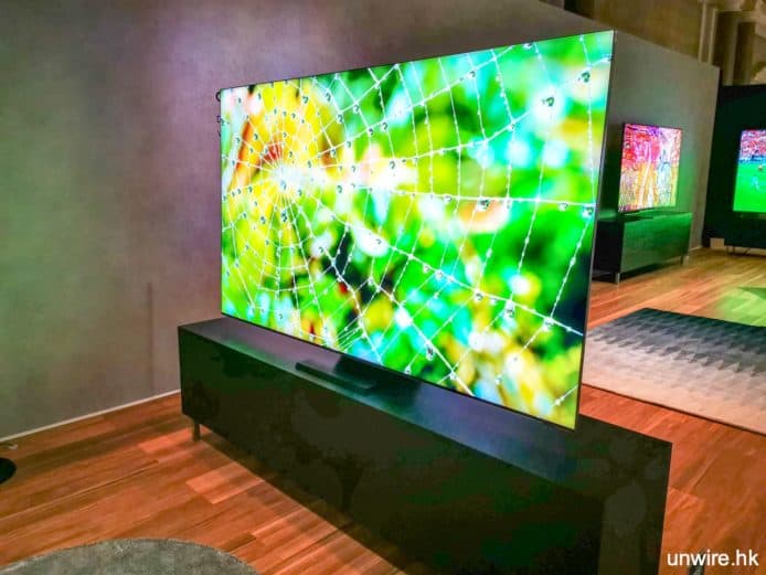 【CES 2020】Samsung Q950TS 無邊框電視   接近99％屏佔比 ＋ QLED 技術 8K 畫質