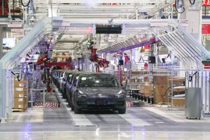 大陸 Tesla 超級工廠暫停   料最快下週一重新投產