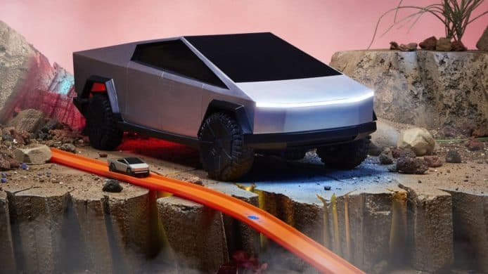 Mattel 推出限量版遙控車   Tesla Cybertruck 車迷可以玩住等交貨
