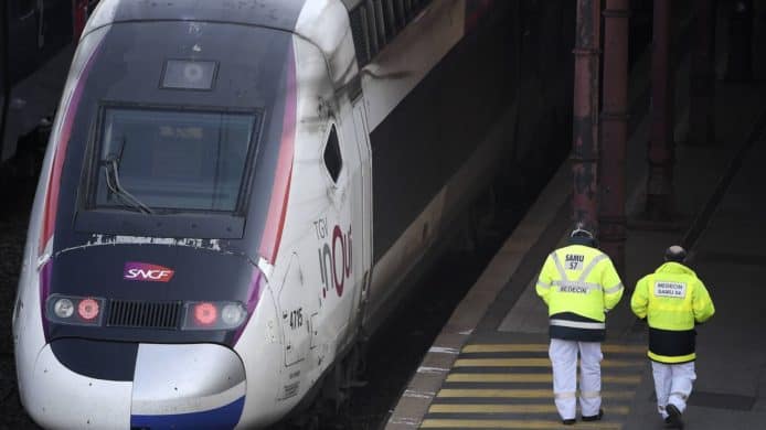 法國改裝高鐵車廂   運送疫症病患者前往就醫
