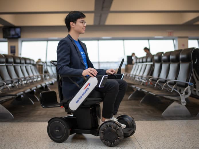 英航測試自動駕駛電動輪椅　行動不便旅客穿梭更輕鬆