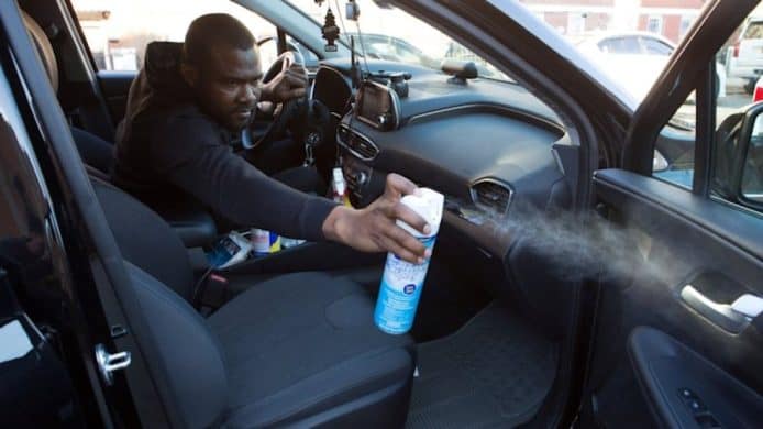 疫情期間為保健康   Uber 向司機派發汽車消毒噴霧