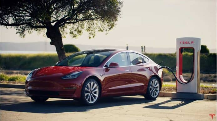 Tesla 將展示電池新技術   Elon Musk 預告 5 月舉行發佈會