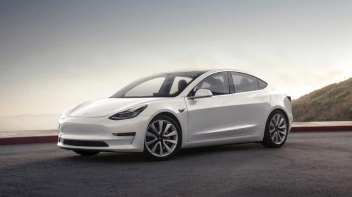 美國首季中小型豪華車銷量   Tesla Model 3 比 BMW 2、3、4、5 系更多