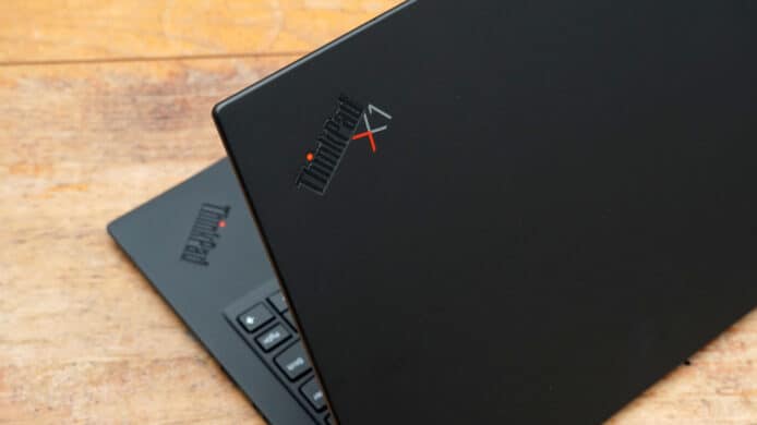 【評測】Lenovo ThinkPad X1 Carbon Gen 8 　開箱 效能測試 手感屏幕　