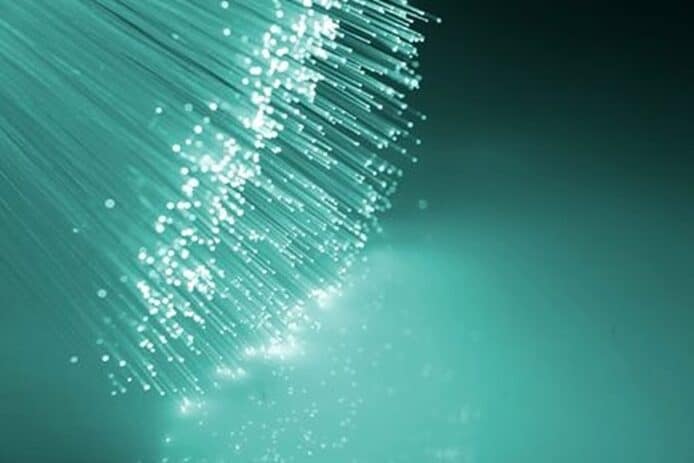 英國研究刷新光纖網速記錄　每秒達 178 Tb