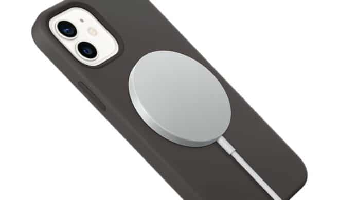 MagSafe 無線充電功率 15W   iPhone 12 配普通 Qi 充電版功率較低