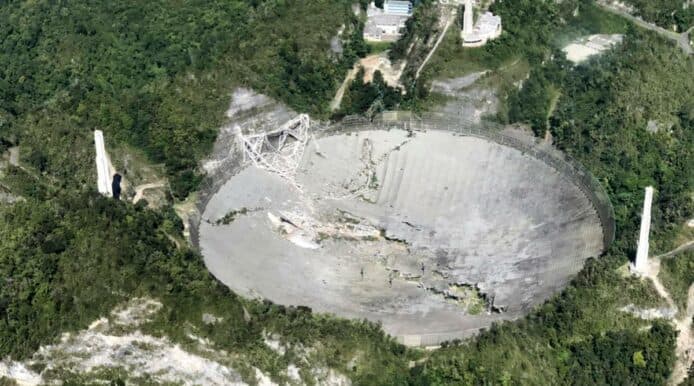 前世界最大電波望遠鏡崩塌   主鏡全粉碎  曾為007電影舞台