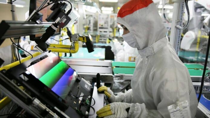 Samsung 全新筆電 OLED 面板   支援 90Hz 更新率 3 月起出貨