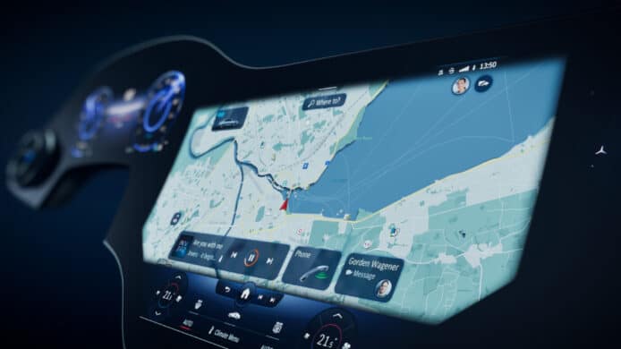 Benz 公佈全新 MBUX Hyperscreen　56 吋巨幕迎合數碼化駕駛體驗