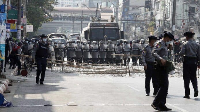 緬甸軍政府下令封鎖互聯網　阻止示威者組織聚集
