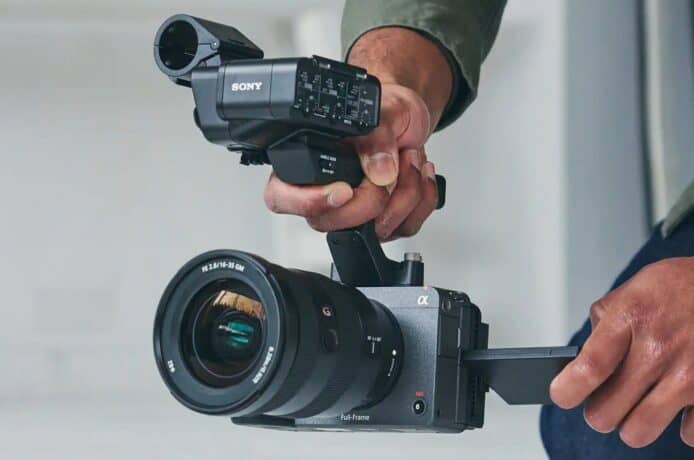 Sony FX3 全片幅電影攝影機　僅重 640g＋4K 120 fps + 5 軸光學防手震