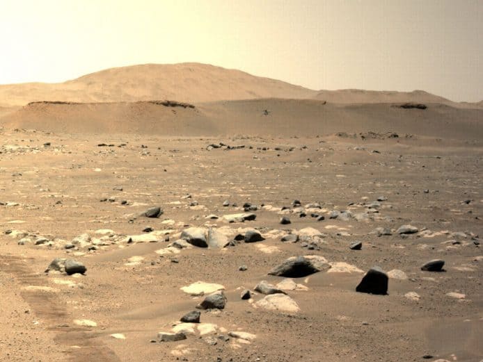 NASA 機智號無人直升機火星飛行     史上首張火星「航拍」彩照