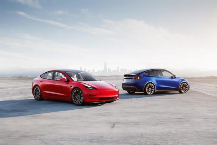 Tesla Model Y 正式發售    香港價錢 + 規格 + 交付日期