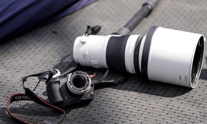 東奧運動員意外撞爛相機     Canon EOS R5 與鏡頭斷開兩截