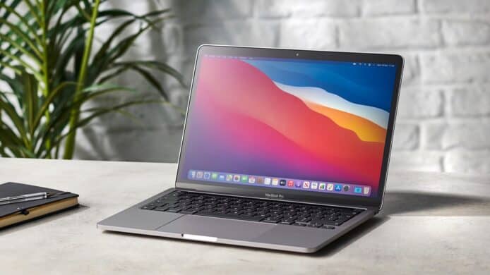 M1 MacBook 上市不足一年   用戶投訴屏幕忽然爆裂